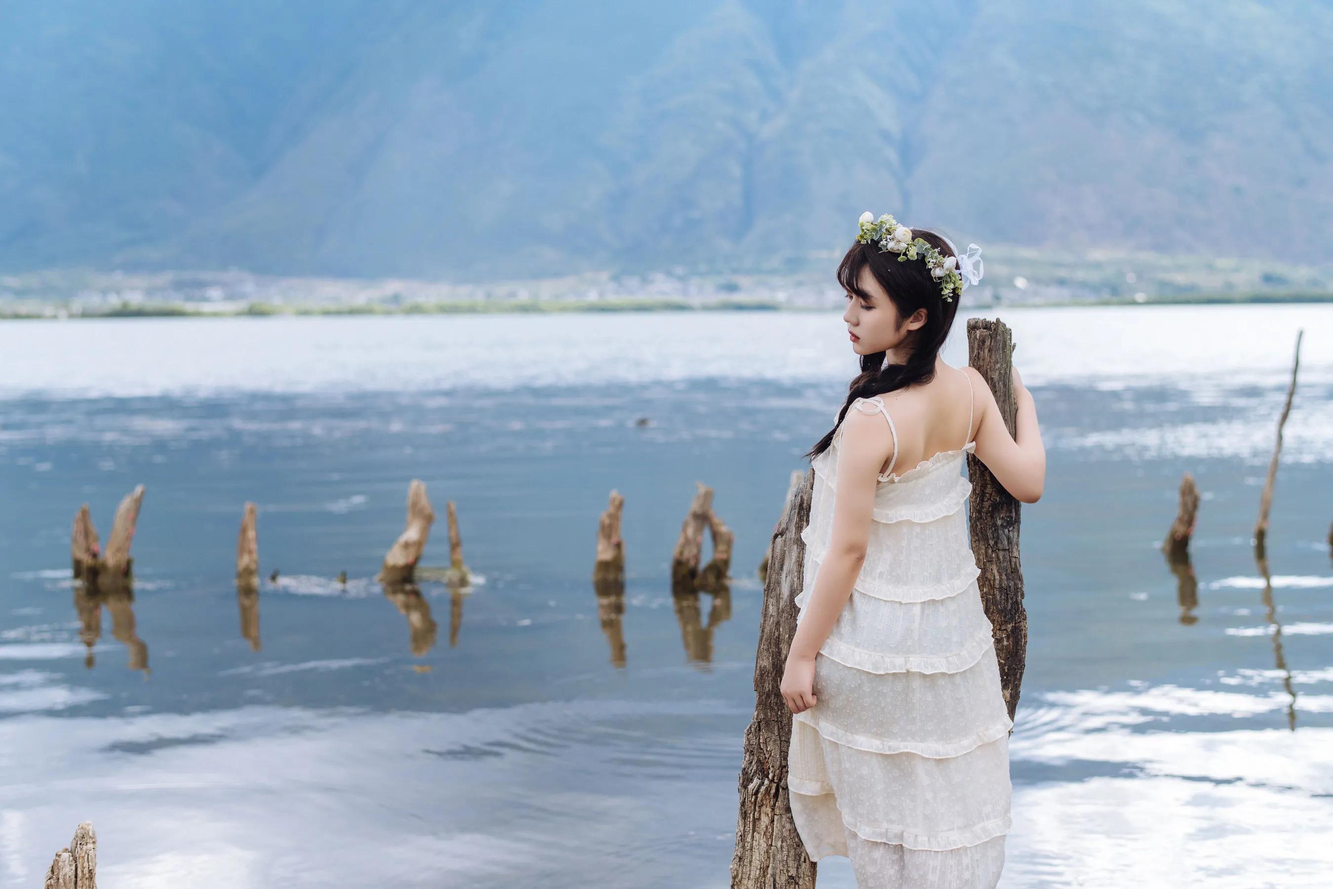 喵糖映畫(huà) 海邊姑娘（鏡醬）純色白裙，嚶嚶嚶插圖3