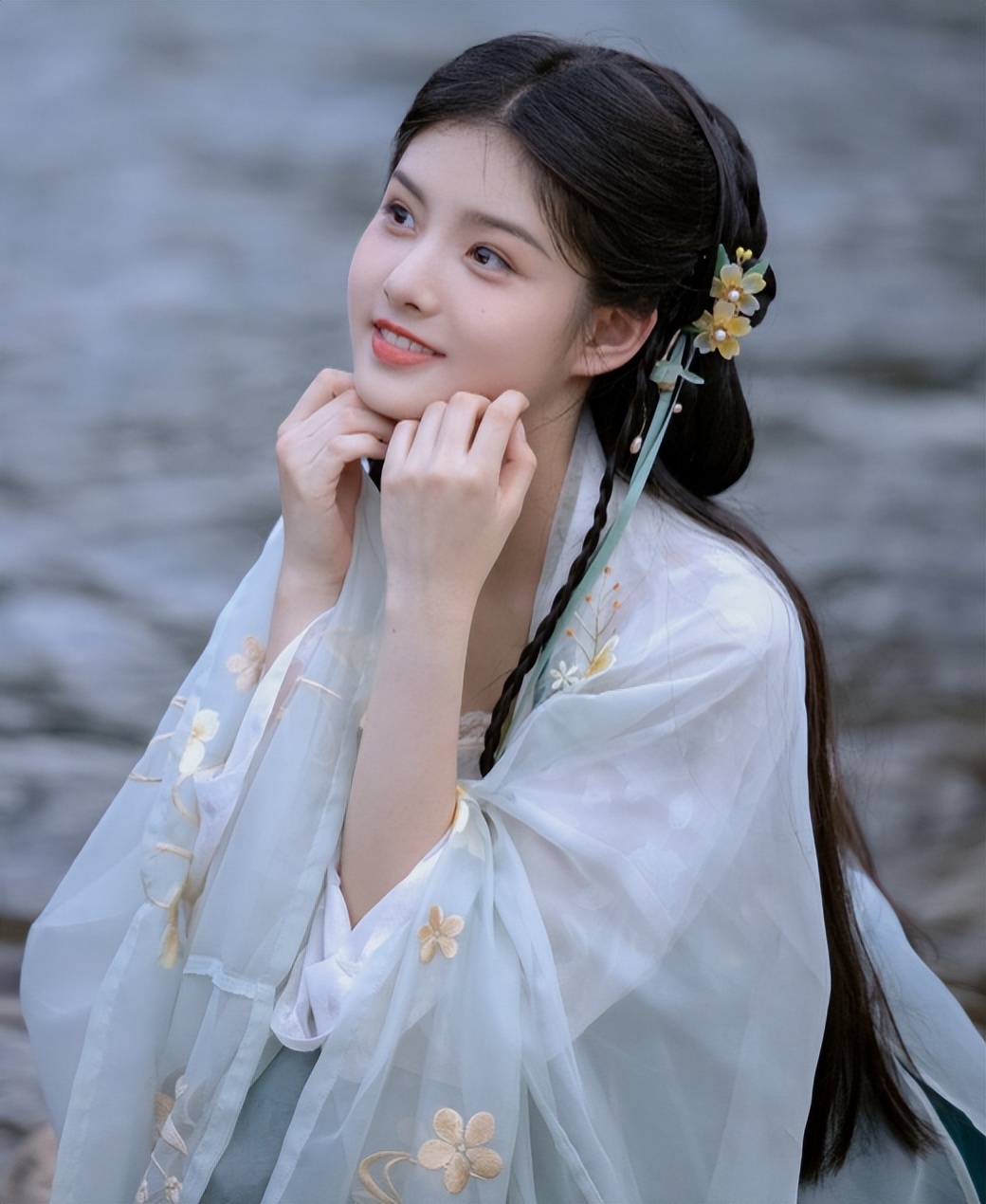 14歲童星拍國(guó)風(fēng)cos多絕 美成了神仙姐姐劉亦菲？插圖5